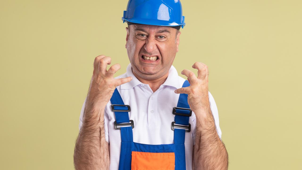 Вместо починки крана травмпункт: сантехник избил клиентку за отказ ...