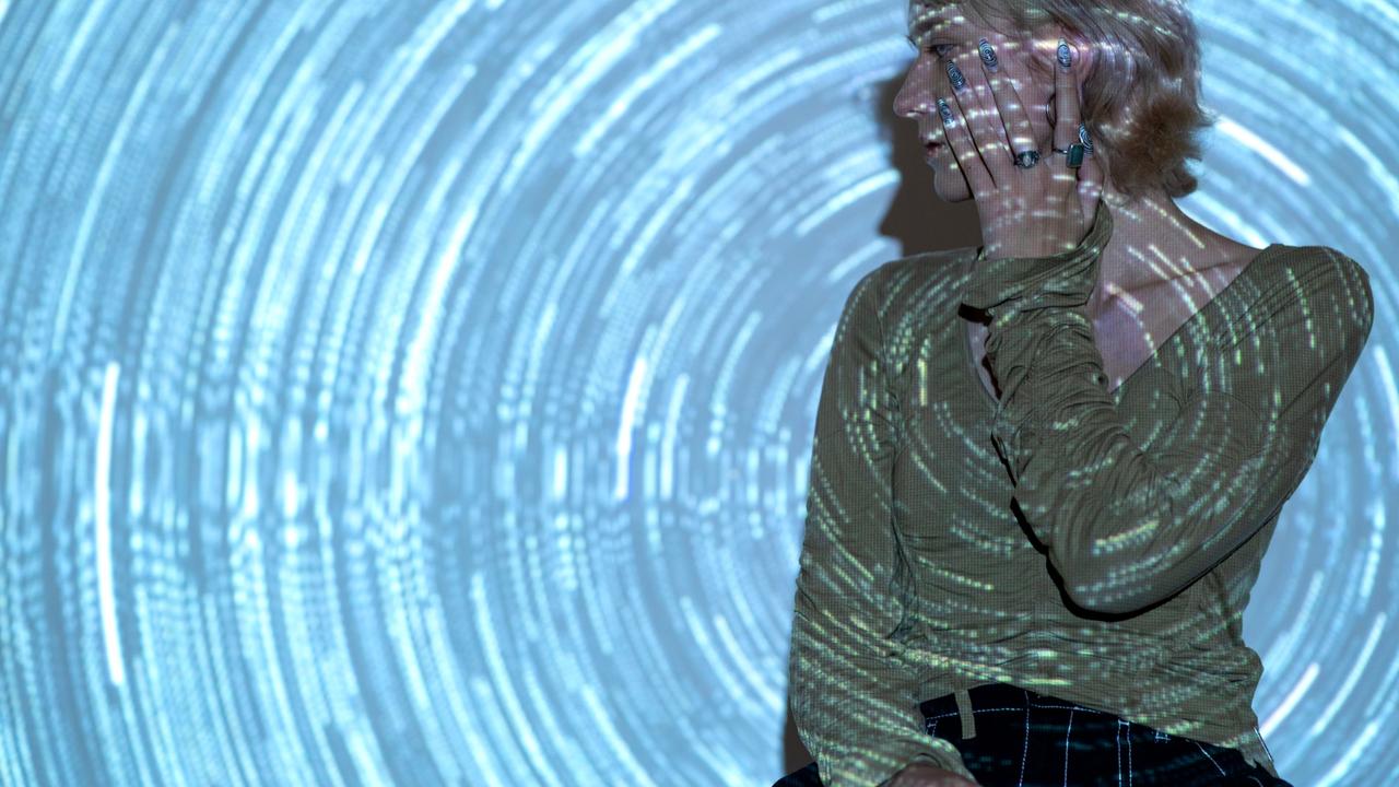 Сеанс гипноза за 24 тысячи рублей: Геннадий Иванов об искусстве ...