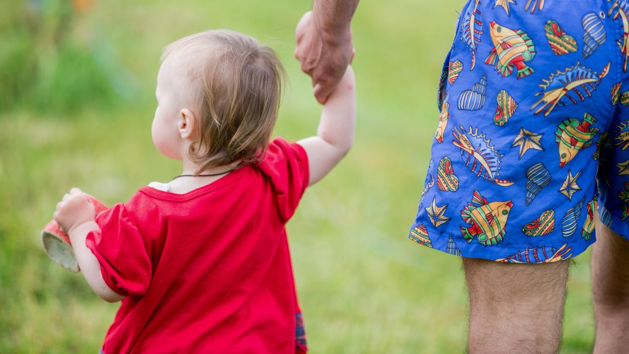 Понадобился психиатр: в Москве 4-летняя внучка пожаловалась на игры ...