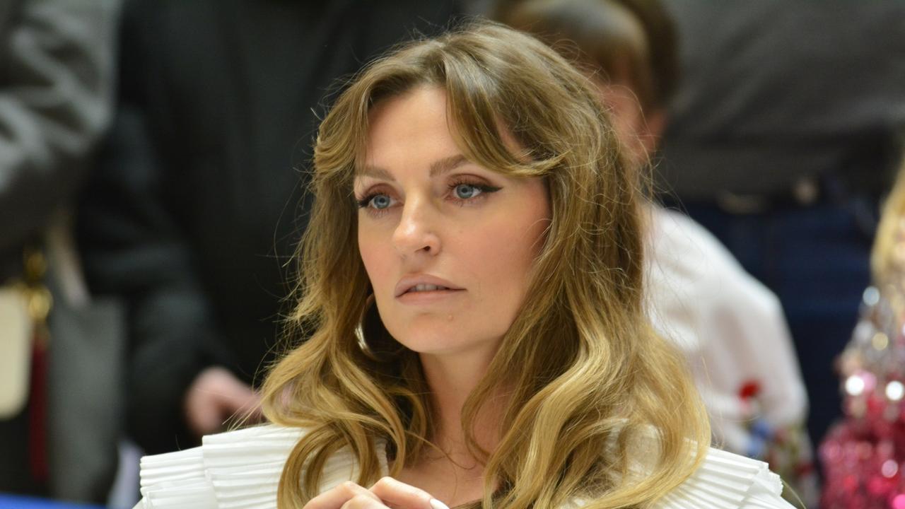 «Я сломалась»: Саша Савельева впала в депрессию после смерти отца ...