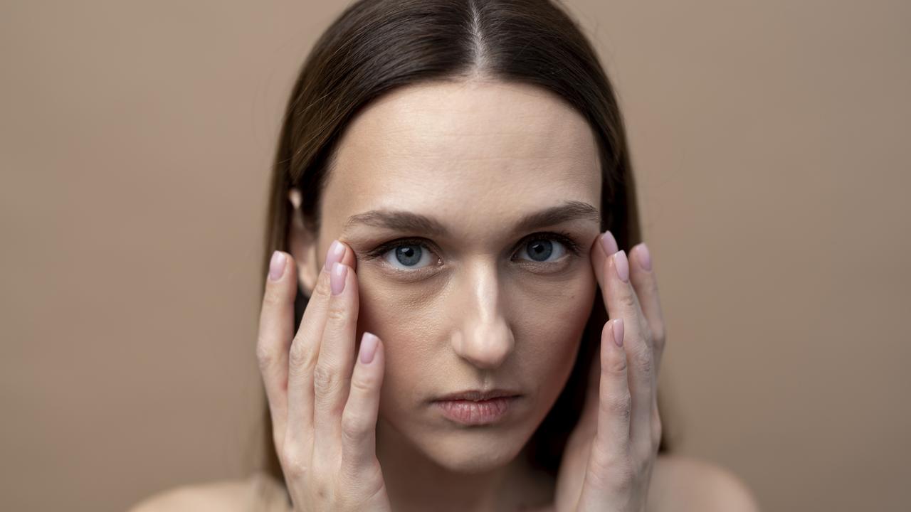 Косметолог рассказала, как избавиться от темных кругов под глазами ...