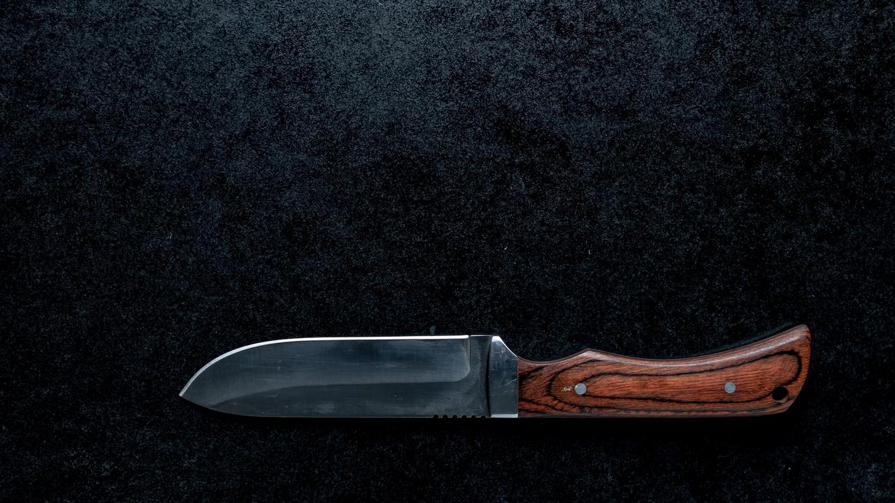 Мотивы нападения выясняются: агрессивный мужчина ворвался в ...