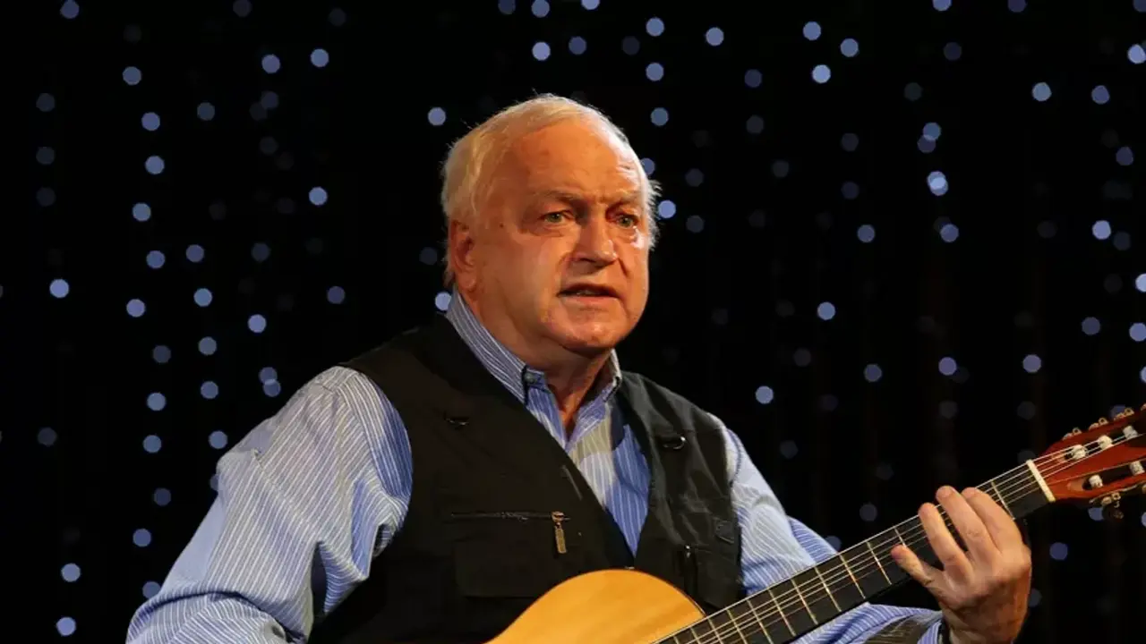 «Имеет право»: в Доме ученых объяснили концерт обвиненного в поддержке ...