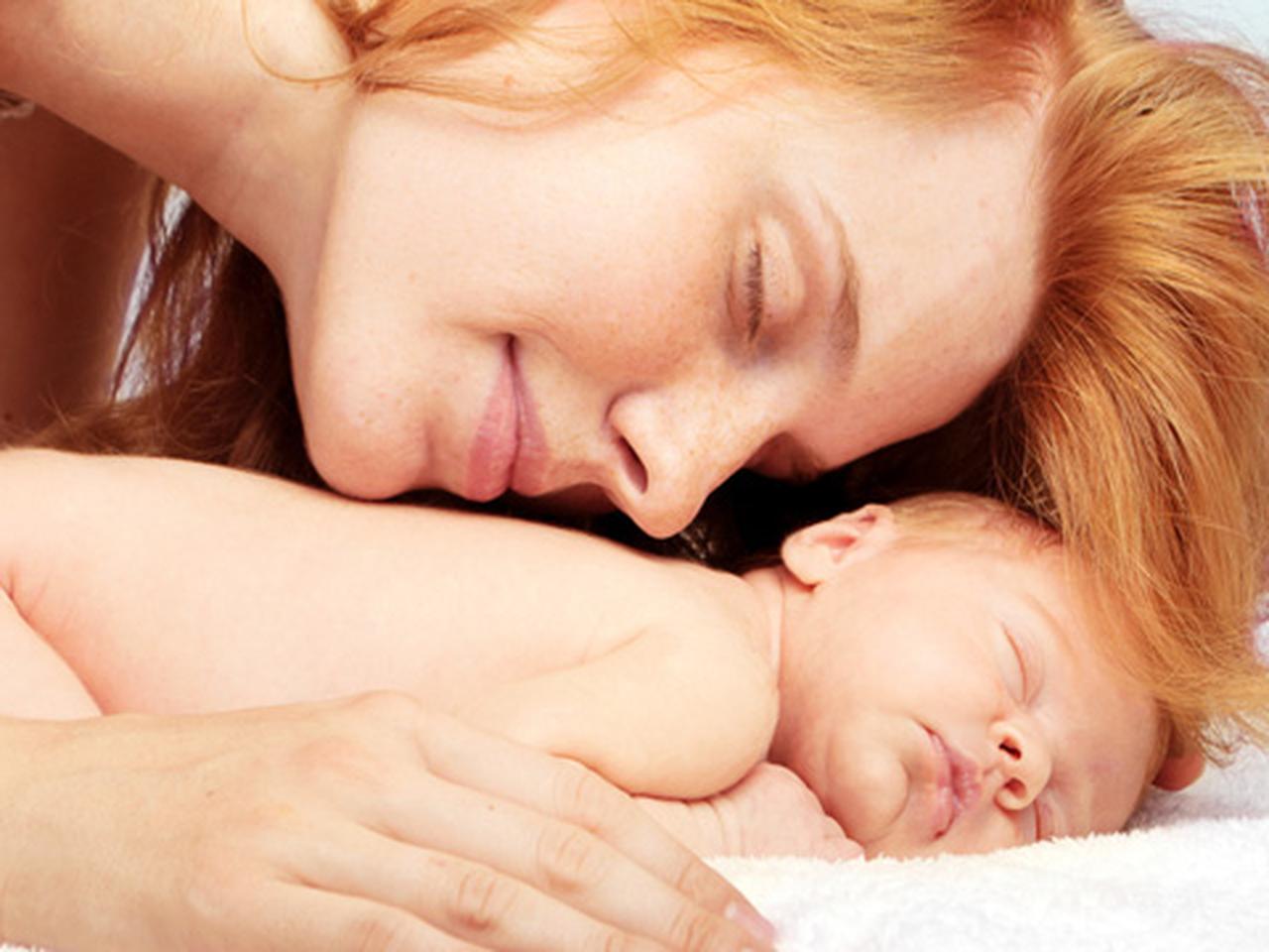Как образование и эмоции матери влияют на качество сна младенца