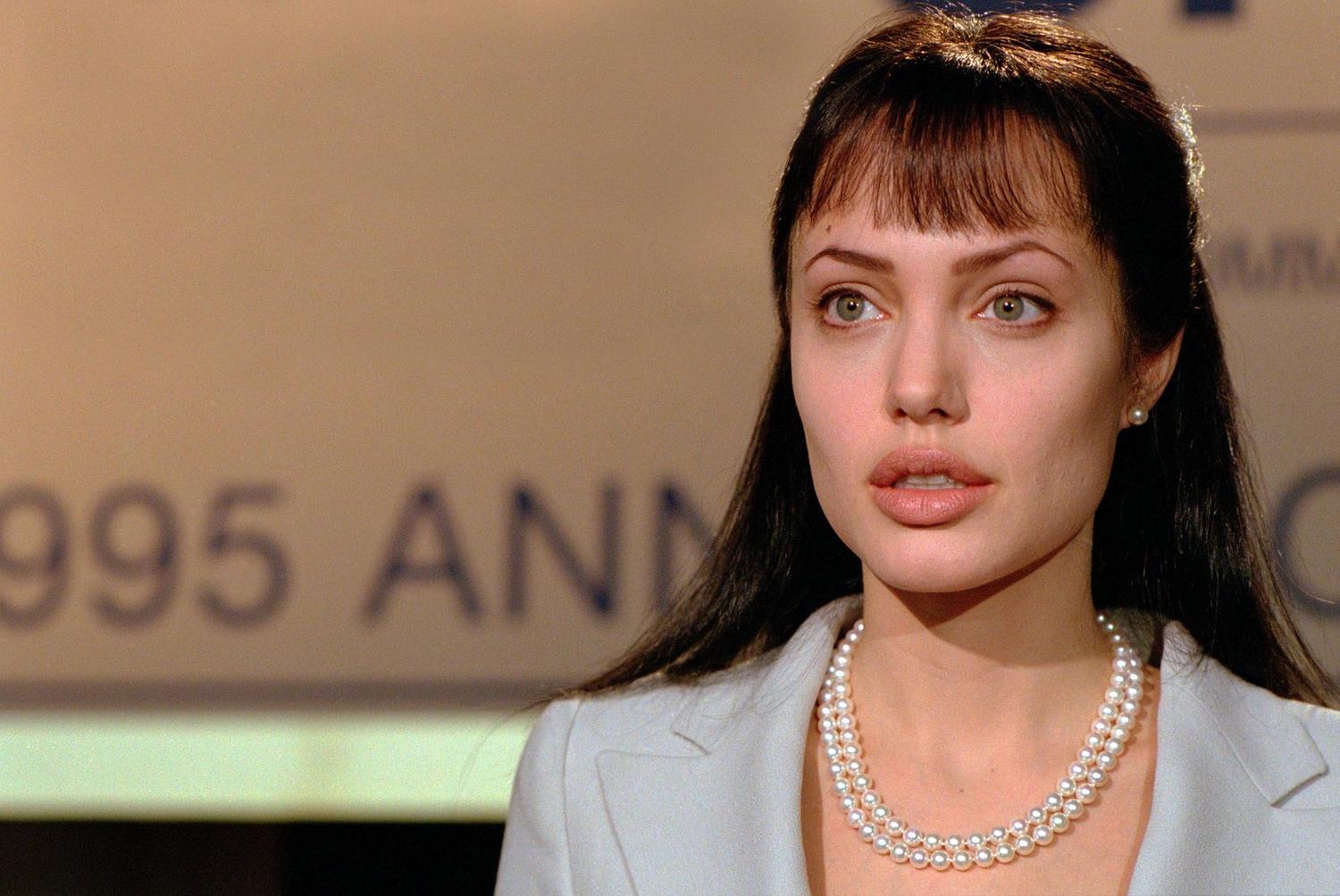 Главная роль джоли. Анджелина Джоли. Анджелина Джоли в 25 лет. Jolie Angelina 2003. Анджелина Джоли за гранью 2003.