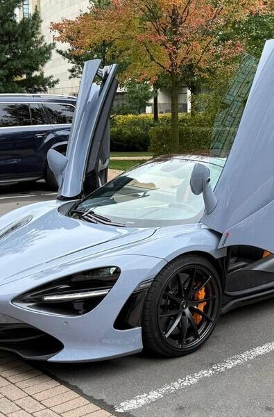 25-летняя рэперша Инстасамка похвасталась новой машиной за 30 миллионов