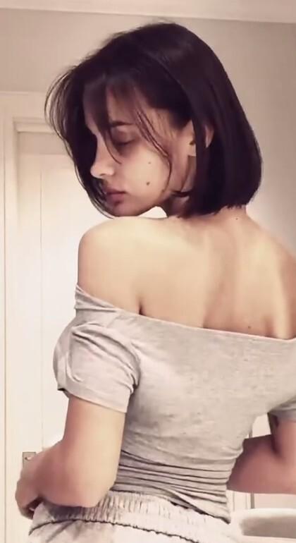 Валя Карнавал кардинально сменила имидж: как теперь выглядит блогерша