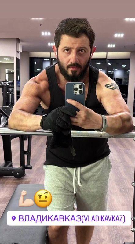 Михаил Галустян