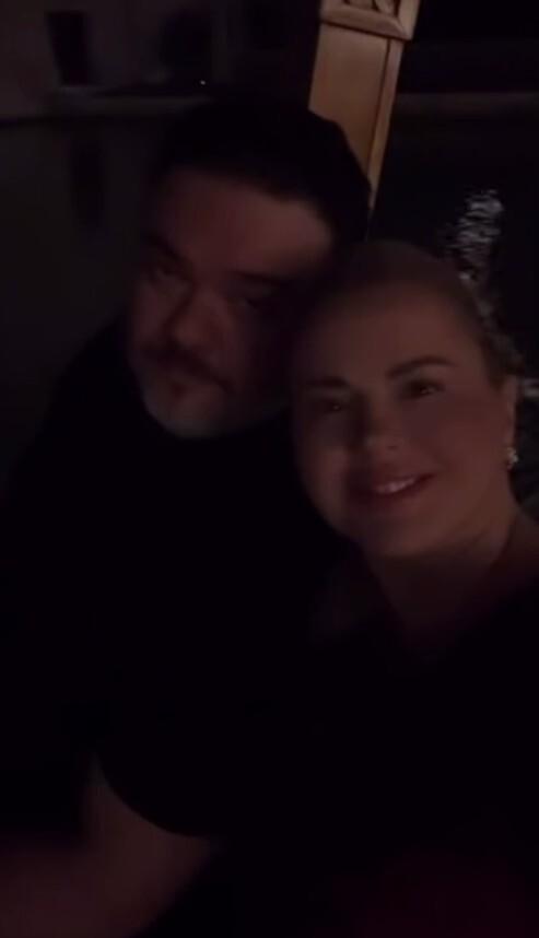 Репетиция медового месяца: готовящаяся к свадьбе Анна Семенович улетела в Дубай с возлюбленным Денисом