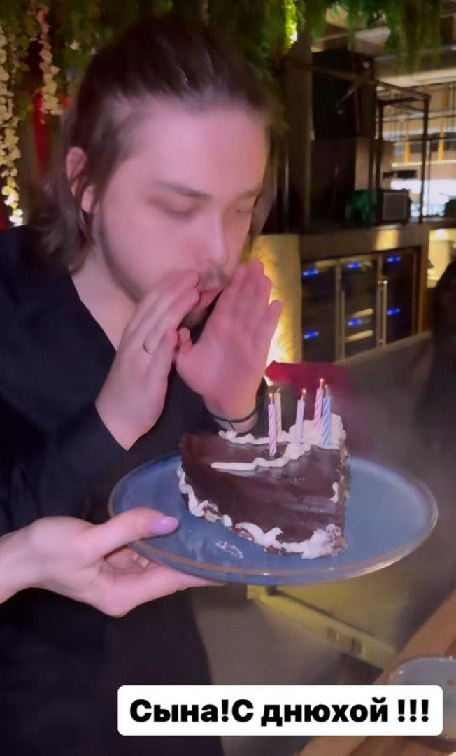 Вернувшаяся в Россию Наташа Королева появилась на празднике сына