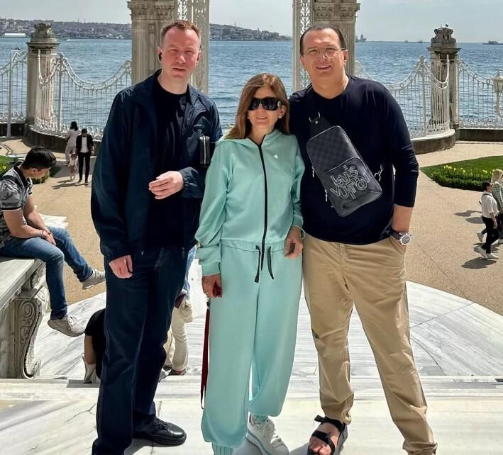 Диана Гурцкая с мужем и братом