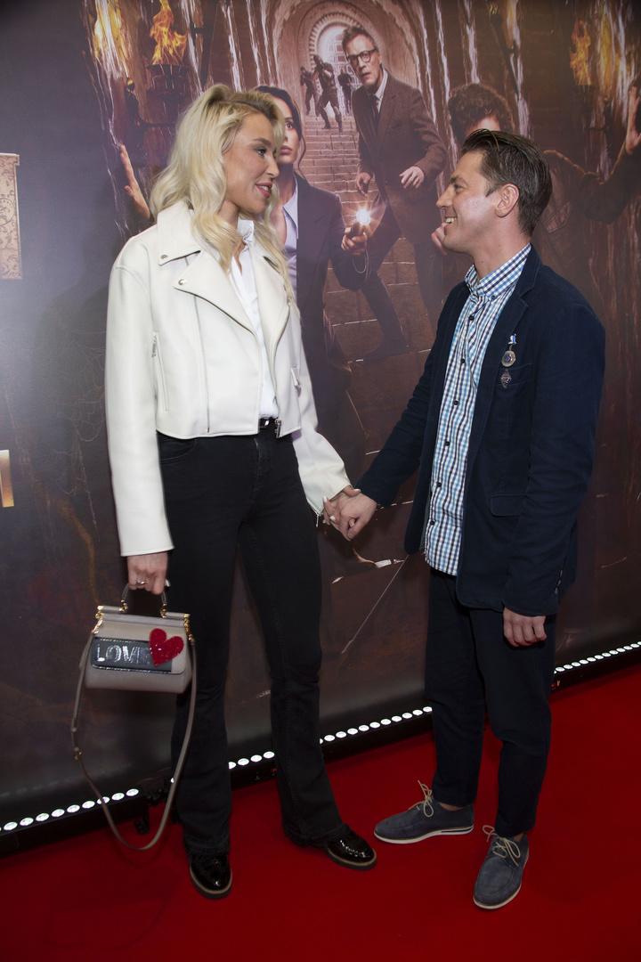 Месхи с новой возлюбленной на премьере фильма "Либерея: Охотники за сокровищами"