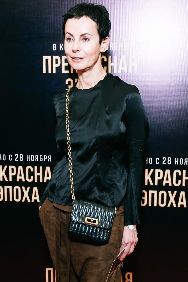 Не поможет макияж и косметолог: пластический хирург рассказал, что не так с лицом Ирины Апексимовой