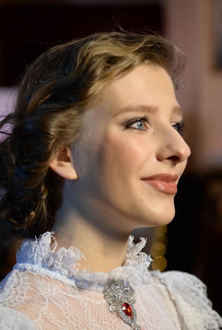 «С ним проснулась и пролетала весь день»: раскрывшая диагноз Арзамасова сделала странное заявление