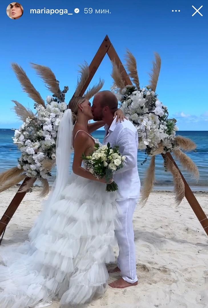 «Я счастлива»: Мария Погребняк показала фото со свадьбы с босым женихом на острове Маврикий