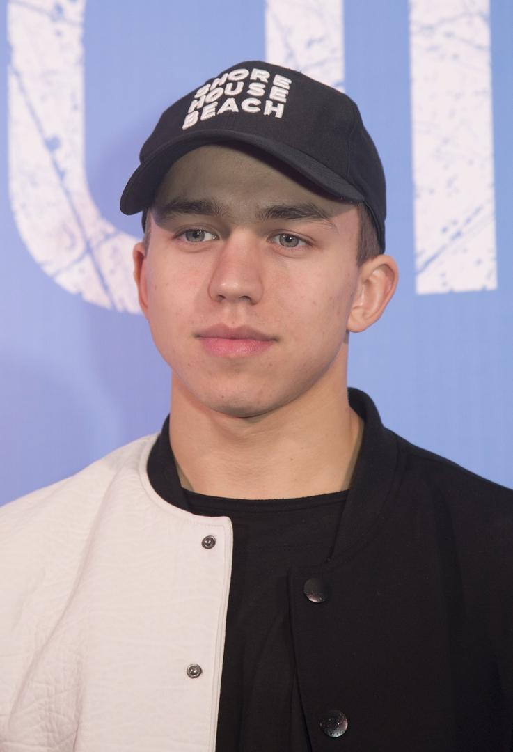 Любой ценой: звезда сериала «Ольга» попал в общество олигархов, заплатив за это 5 млн рублей