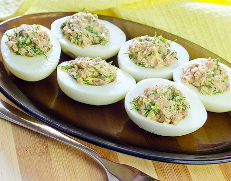 8 вкусных и оригинальных рецептов с вареными яйцами