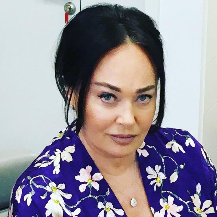 Platinovyj Blond I Modnaya Strizhka Larisa Guzeeva Prodemonstrirovala Novuyu Prichesku Passion Ru