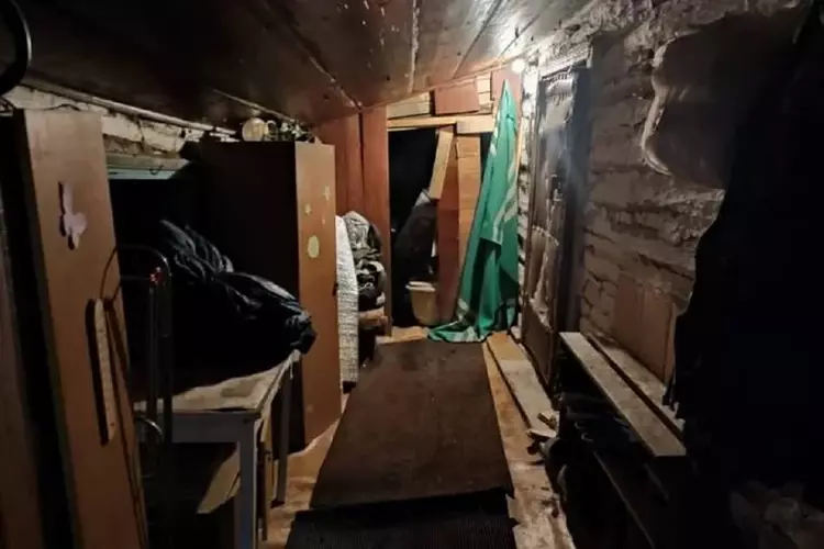 Смывал кровь, пока не пришли родители: раскрыты новые подробности убийства мальчика в Ачинске