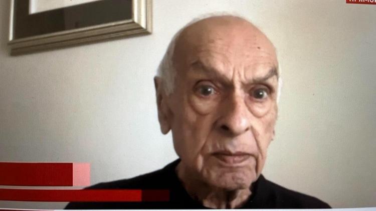 Истощенный пианист Левон Оганезов вышел на связь с Малаховым из Нью-Йорка