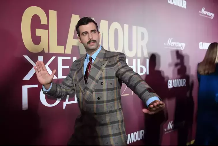 Придумала пирожное из грязи: Иван Ургант рассказал о родственниках, про которых еще никто не знал