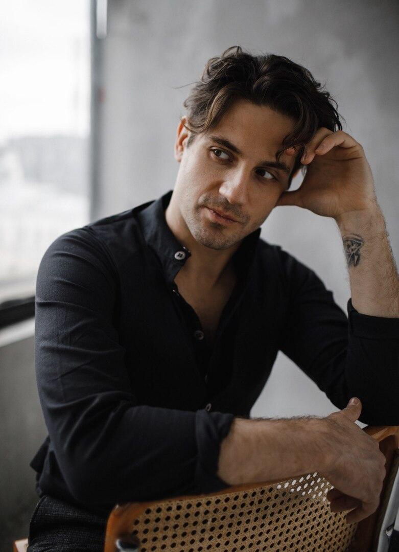 «Во мне есть принципы, которые важнее профессии»: Марк Богатырев о карьере в кино, бизнесе и семье