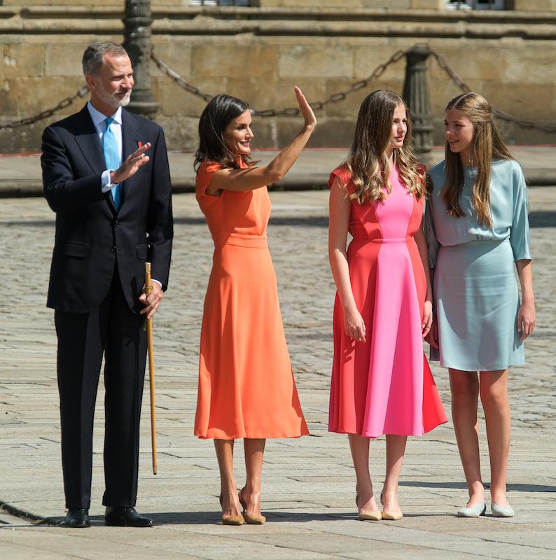 Король Филипп VI, королева Летиция, принцесса Леонор и принцесса София
