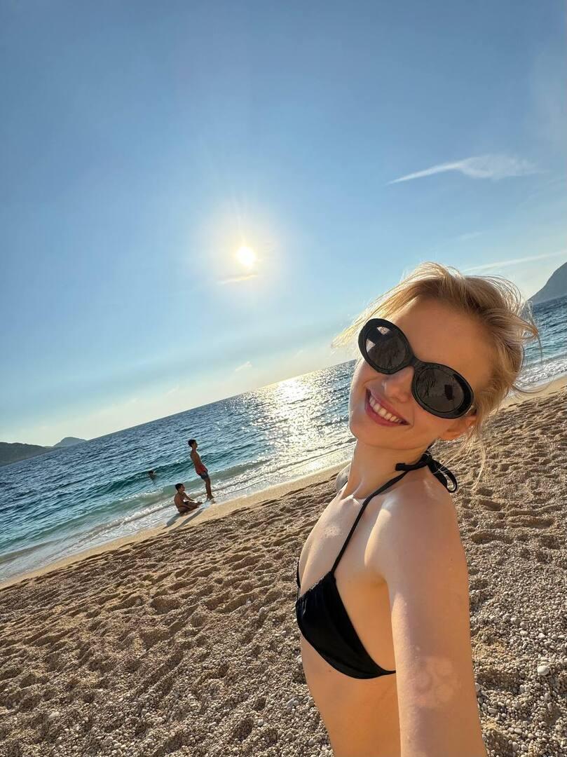 Саша Бортич выложила редкое фото в купальнике