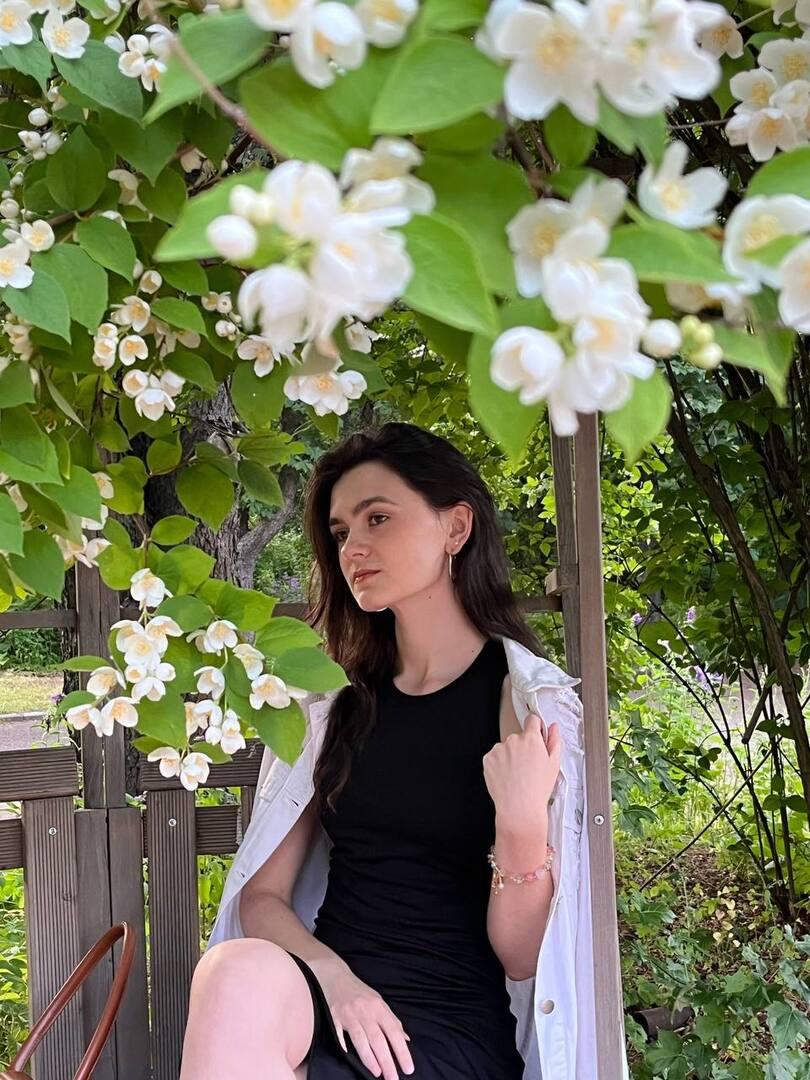 «Разложить все по полочкам»: экскурсоводы выставки «Россия» о секретах профессии