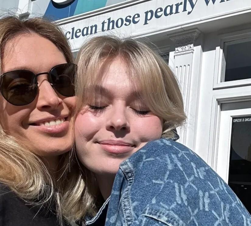 Вера Брежнева с дочерью Соней