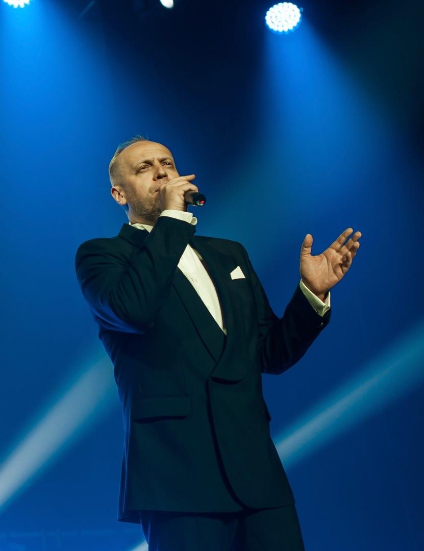 Владимир Овчаров