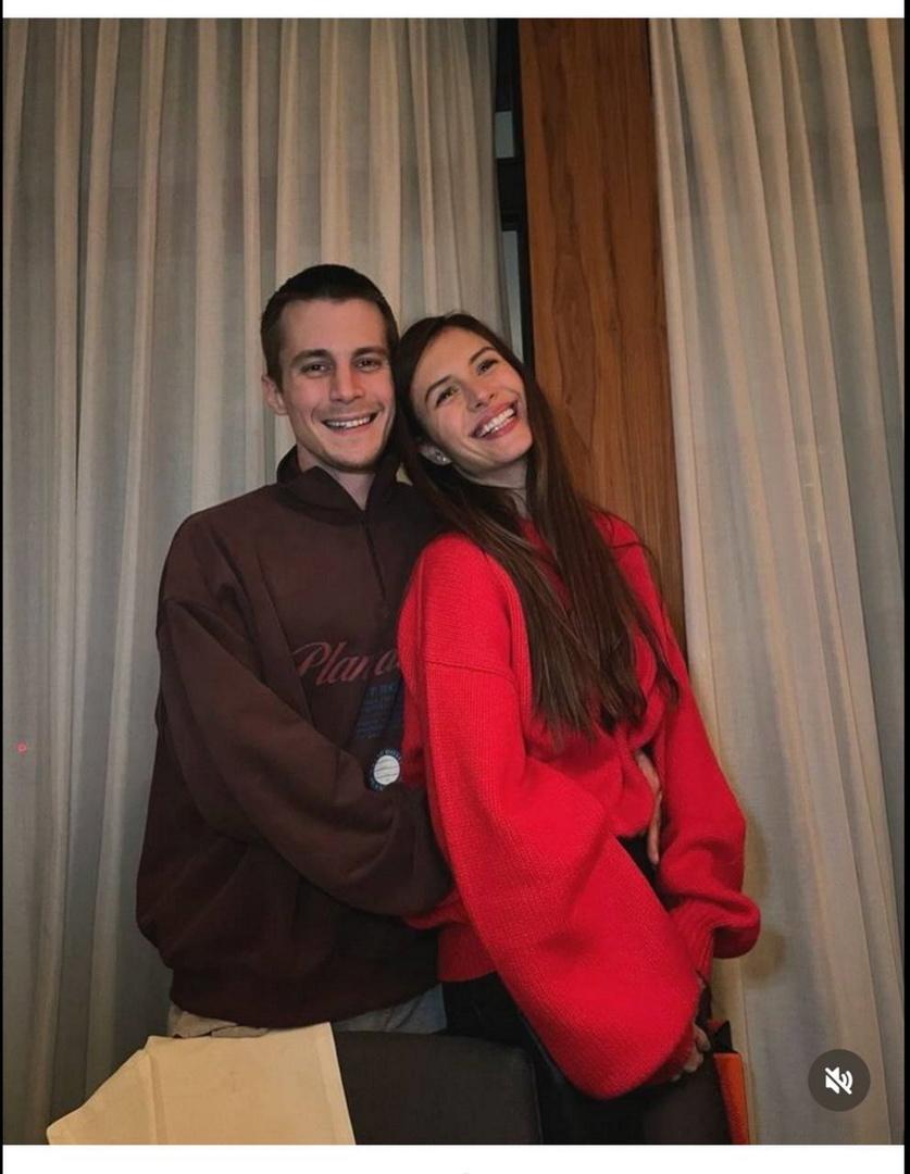 Диана Пожарская снялась в объятиях мужа Ивана Янковского в день его рождения