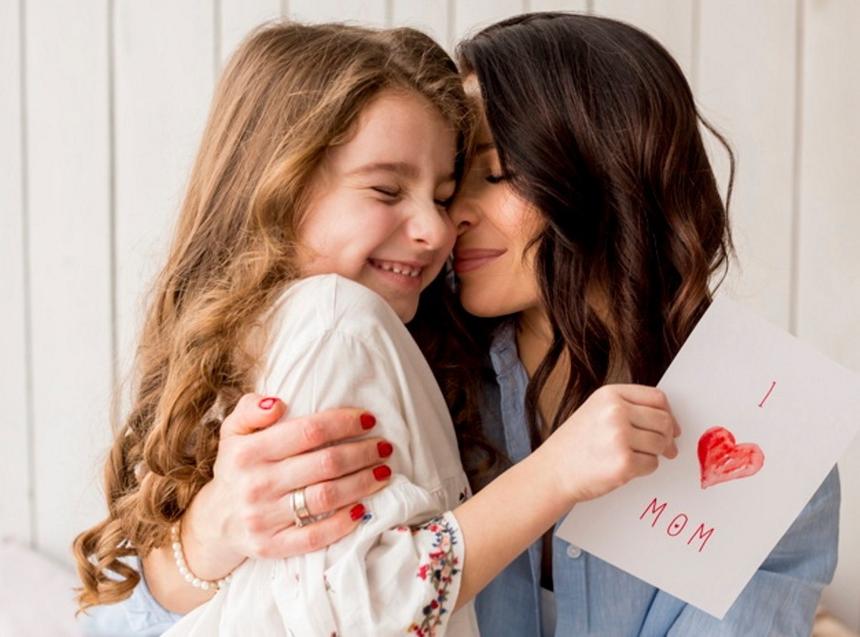 Безграничная любовь: представительницы каких знаков зодиака становятся лучшими мамами