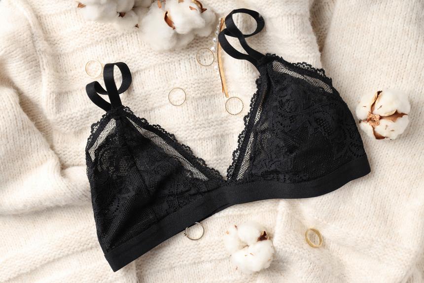 Развратитель из «ВКонтакте» полгода склонял школьницу к сексу