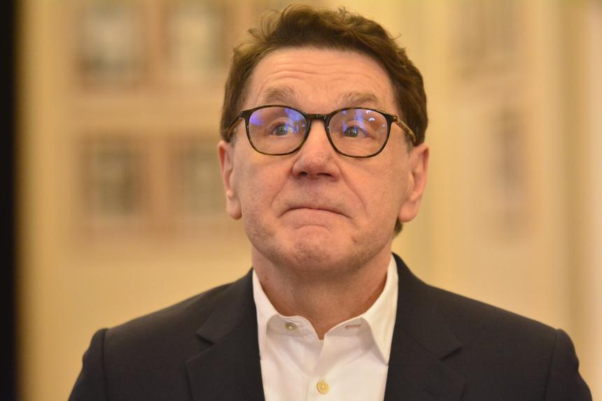 «Ненавидящие друг друга» Сергей Маковецкий и Людмила Максакова устроили драку