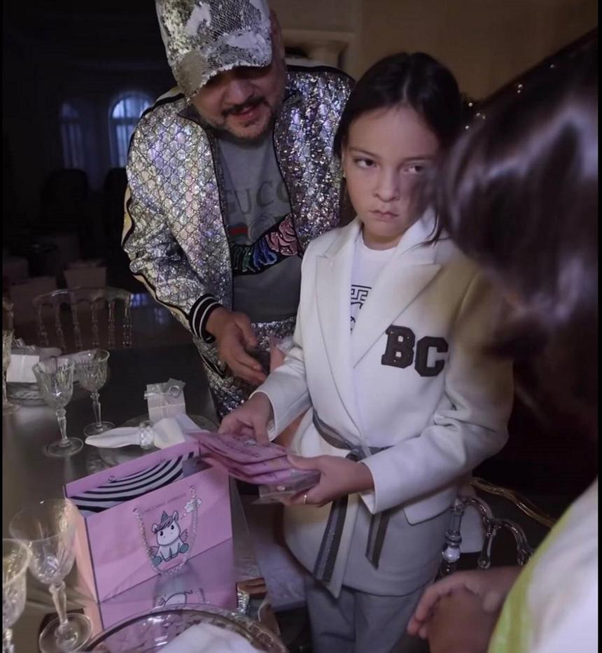 Что означает этот взгляд?