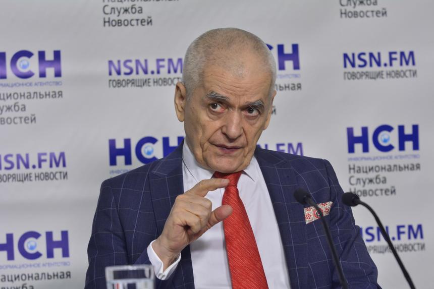 Геннадий Онищенко назвал главную защиту от косящего россиян свиного гриппа