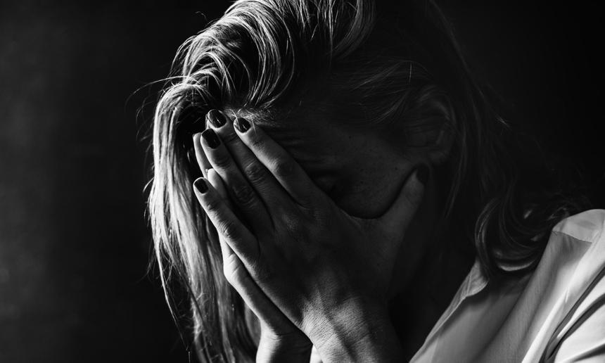 В США мужчина похитил беременную женщину и насиловал ее на протяжении трех недель