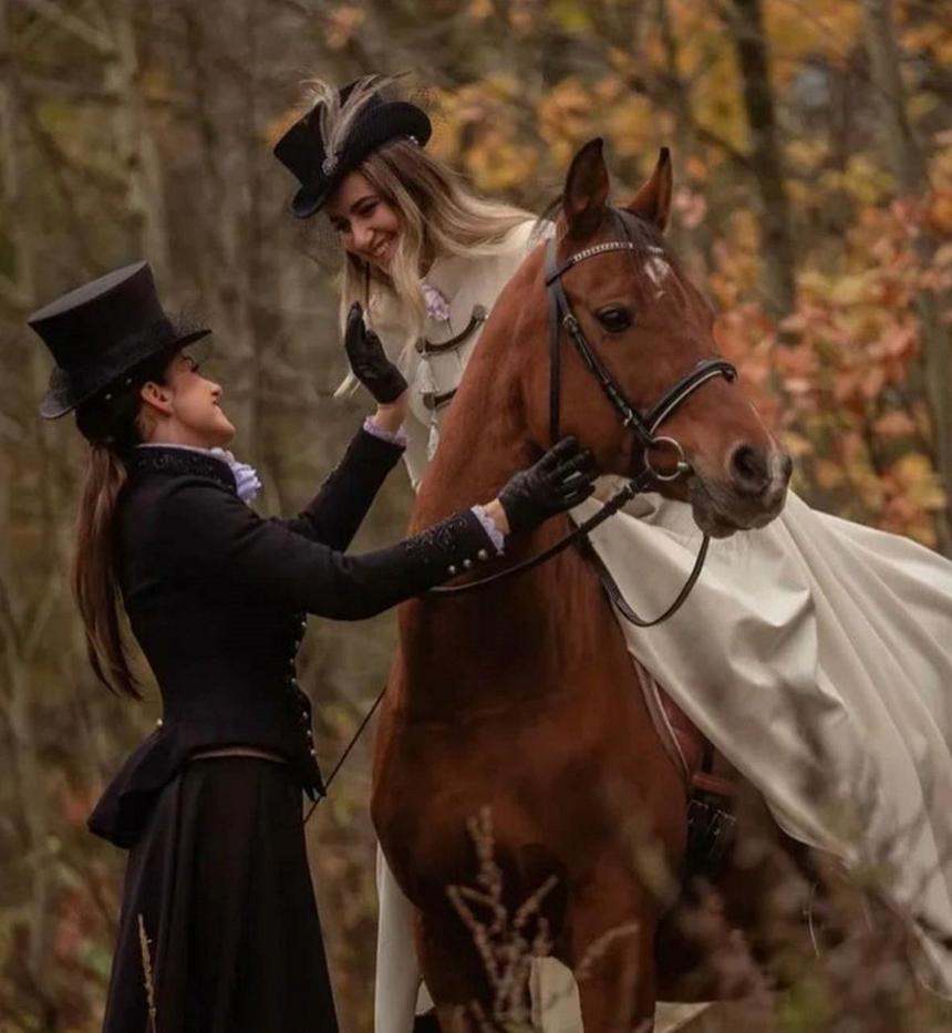 Анна с дочерью Златой