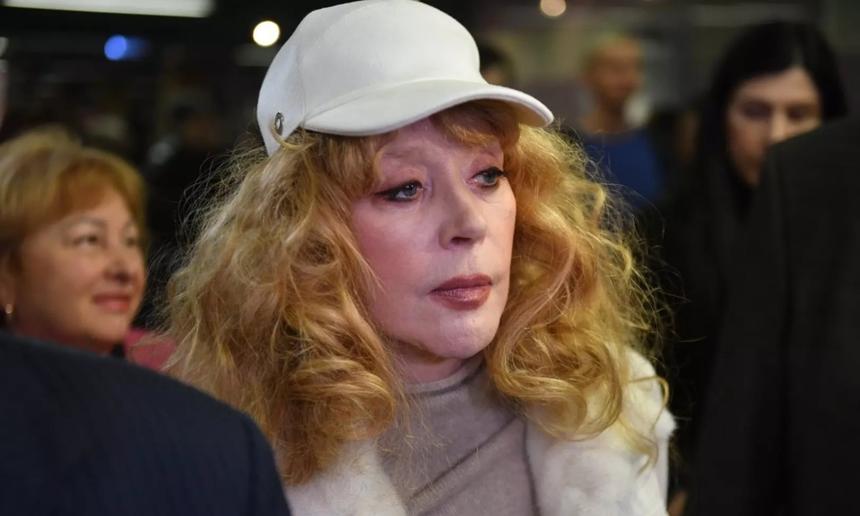 «Выходила замуж только за малышей»: музыкальный критик публично высмеял Пугачеву