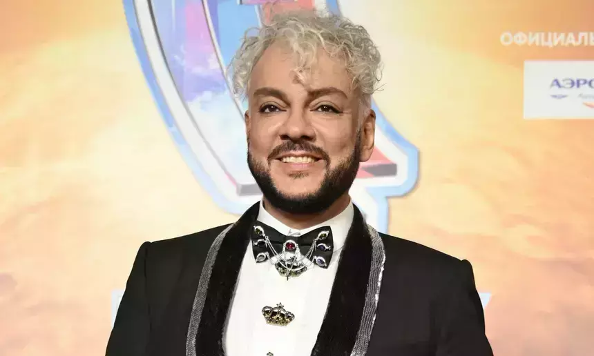 Скандал за 890 долларов: Киркоров пришел на мероприятие с голубем, которого попытались отобрать