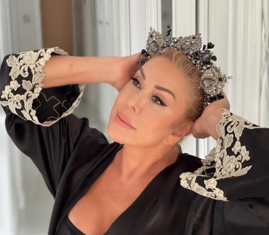 «Выпила коньяк и села мужику на руки»: Успенская пошла на отчаянные меры во время концерта