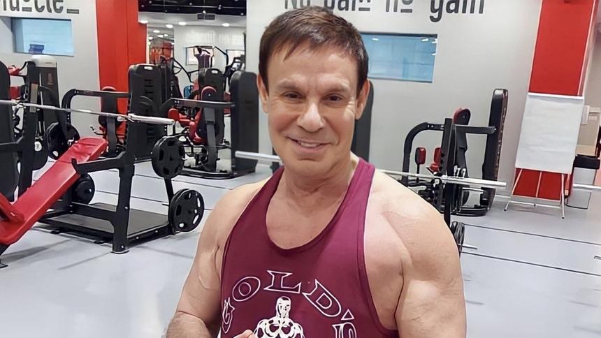 Седой, морщинистый и в тряпье: что случилось со звездой «Аншага» Шифриным