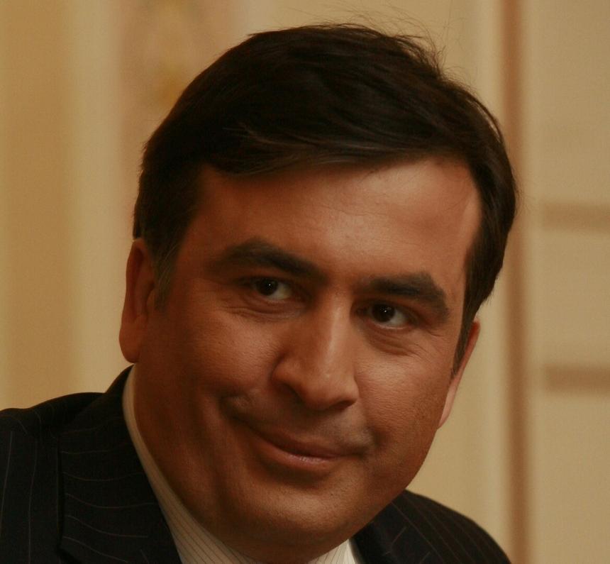 Саакашвили в заключении чаще посещали стилисты и депутаты, чем следователи и прокуроры