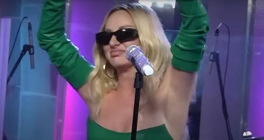 «Да она беременна!»: Анна Асти пришла на собственный концерт с подозрительным животиком