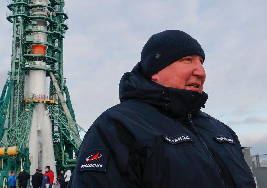 Дмитрий Рогозин через посла попросил передать Эммануэлю Макрону вырезанный хирургами осколок снаряда