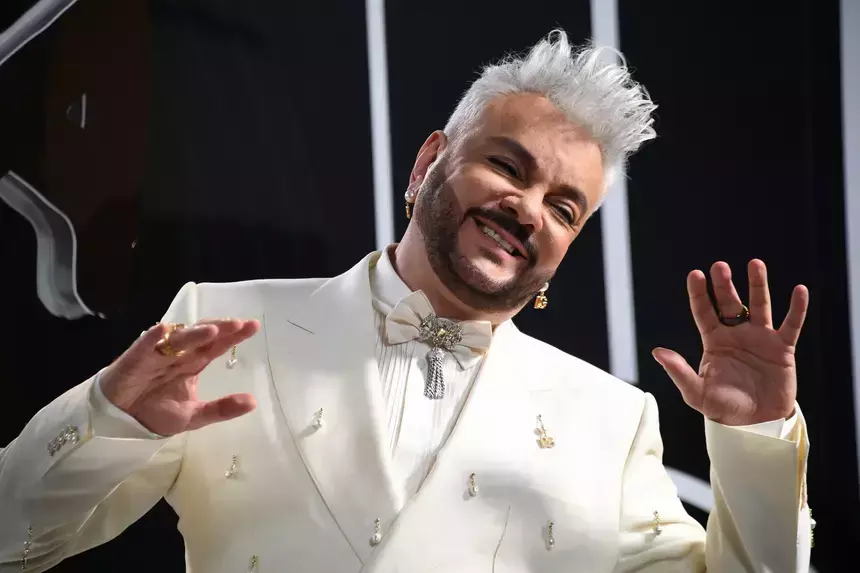 Оголил грудь и показал мужчину: Филипп Киркоров раскрыл свою тайну