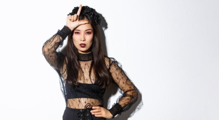 Проститутки из Нижнего Новгорода вынесли из квартиры клиента деньги, духи и живую шиншиллу