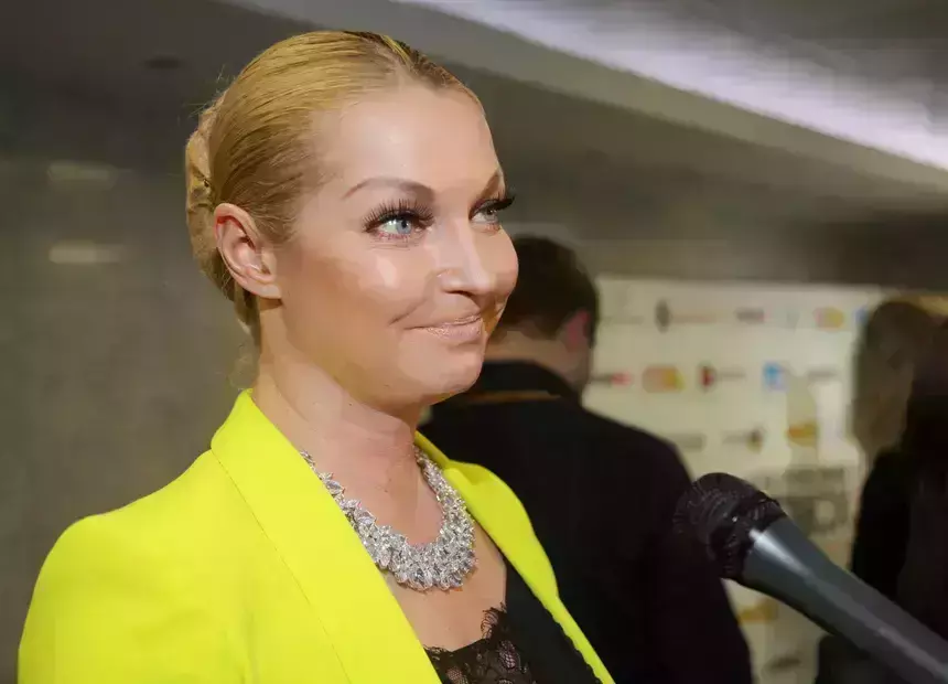 «Не одна»: балерина Анастасия Волочкова рассказала, с кем отдыхает на Мальдивах