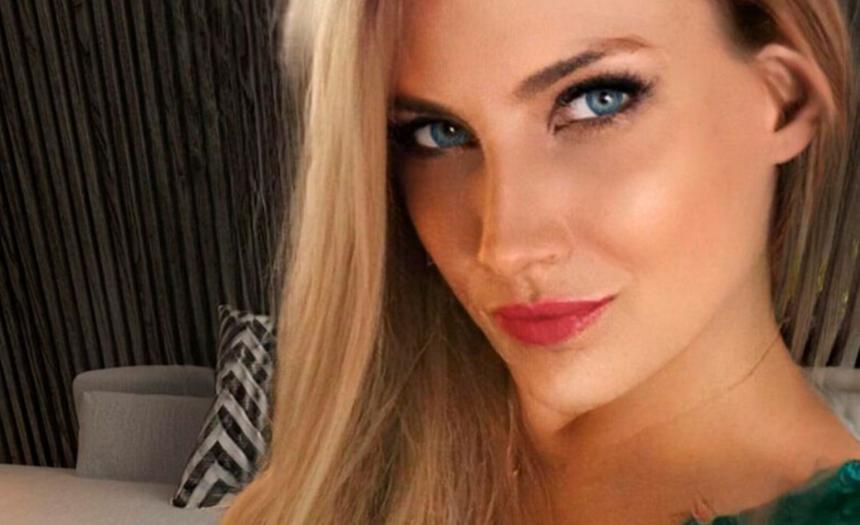 За порноролик, снятый в церкви, актрису едва не сожгли заживо